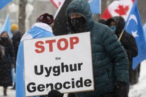 Kanados parlamentas skelbia, kad Kinija vykdo uigūrų genocidą
