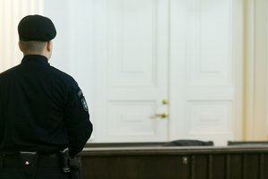 Įtariamajam pateikus prašymą jį suimti Kauno prokuroras ir teisėjai net žagtelėjo