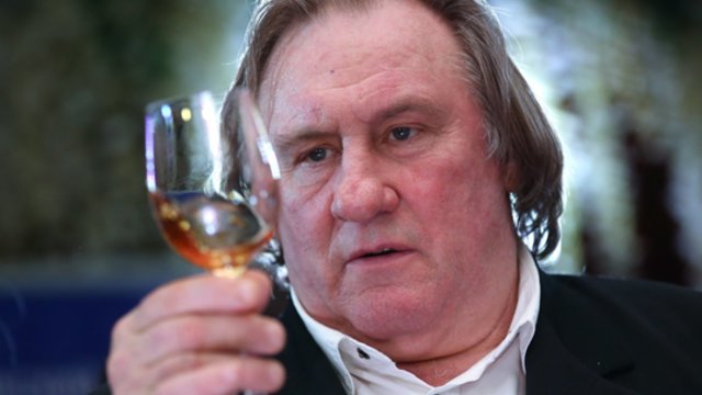 Prancūzų aktoriui G. Depardieu pareikšti kaltinimai dėl išžaginimo