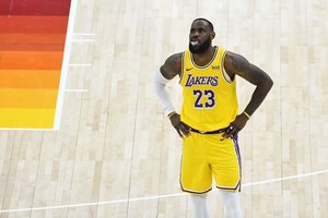 NBA naktis: ketvirtas „Lakers“ pralaimėjimas iš eilės ir Z. Williamsono dominavimas prieš „Pistons“