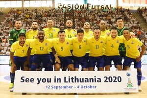 Futsal karaliai brazilai: ar Lietuvoje pavyks sugrįžti į sostą?