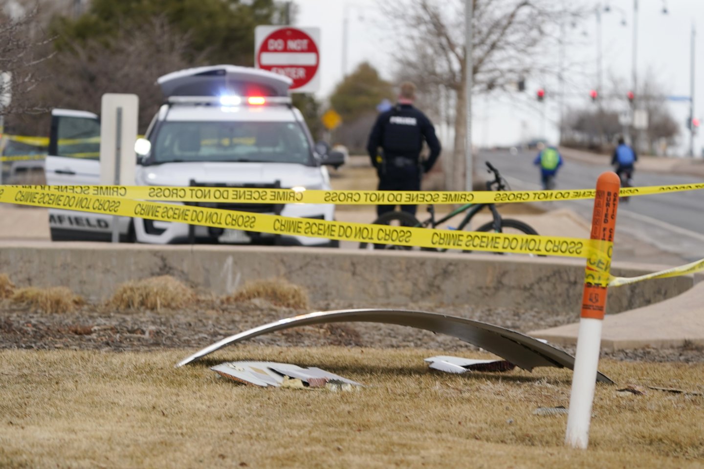 Šis incidentas praėjus mažiau kaip savaitei po kitos modifikacijos keleivinio „Boeing 777“ avarijos Jungtinėse Valstijose, kai nulūžus dviem variklio turbinos mentėms ant Denverio priemiesčių pažiro stambių nuolaužų.<br>AFP/Scanpix nuotr.
