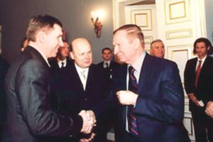 Milijonieriaus palikimo drama sukrėtė garsų diplomatą: „Jis nebuvo išsižadėjęs šeimos“