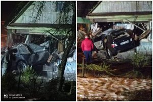 Švenčionyse BMW įskriejo į namą ir jį apgriovė, sužeisti du žmonės