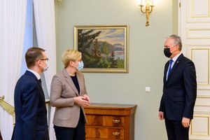 Trintis tarp I. Šimonytės ir G. Nausėdos dėl COVID-19 skiepų didėja: sureagavo į prezidento žinutę Europai