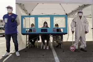 Izraelis pranešė ketinantis vakcinuoti palestiniečius, turinčius leidimus dirbti šalyje