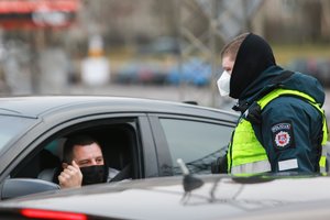 Beveik 400 asmenų vykusių per sieną su Lenkija neužpildė anketų