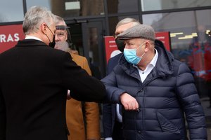 Gitanas Nausėda pažadėjo: „Aš pasiruošęs pasiskiepyti „AstraZeneca“ vakcina“