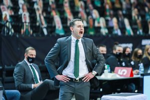 M. Schilleris – apie Th. Walkupo traumos rimtumą, pamainą A. Milakniui ir siautėjantį M. Fallą