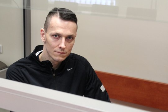 Už dvigubą žmogžudystę iki gyvos galvos nuteistas žudikas griebėsi šiaudo