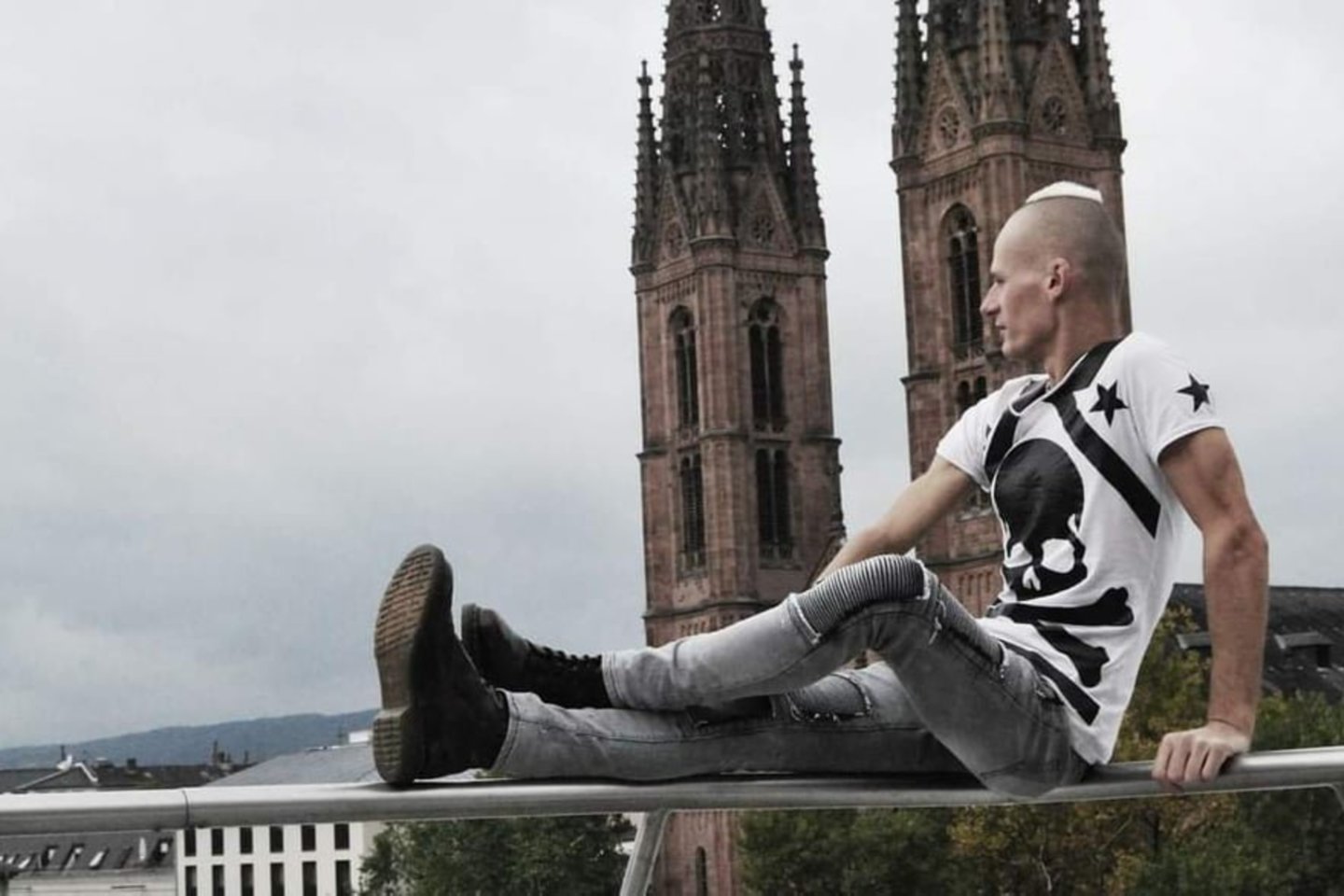  Po skyrybų su vyru Mindaugas Grudzinskas-Gocht gyvena vienas su dviem šeškais.<br> Asmeninio archyvo nuotr.