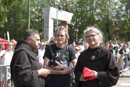 Tylių akimirkų medžiotojas Edis Jurčys apsisprendė – savo kūrybos kraitį iš JAV perkelia į Lietuvą