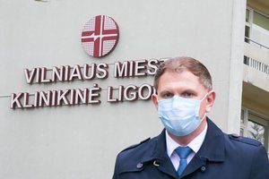 Vieną nušalino, o kito nespėjo: STT pradėjus tyrimą Vilniaus klinikinės ligoninės vadovas spėjo išeiti atostogų