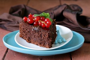 Purus ir minkštas šokoladinis pyragas: receptas, kuris tiks ir kasdienai, ir per šventes