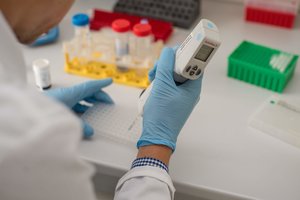 Nustatyta dar 13 naujų „britiškosios“ koronaviruso atmainos atvejų