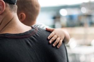 Psichologė tėvams primena prieraišumo teoriją: ją turi žinoti kiekvienas