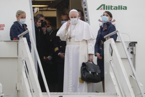 „Taikos piligrimas“ popiežius Pranciškus pradeda istorinį vizitą karo nualintame Irake