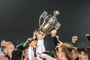 Išskirtinis futbolo A lygos sezonas: koronaviruso pančiai, plonesnės piniginės ir atsargios prognozes