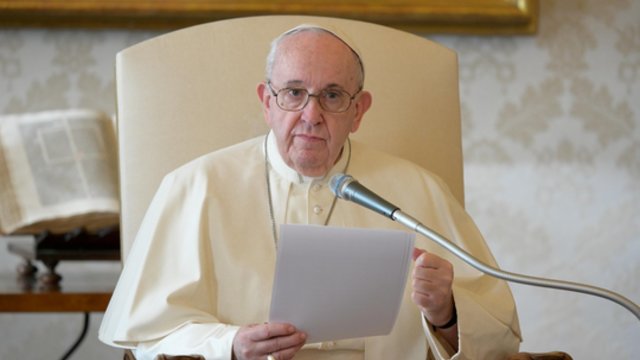 „Taikos piligrimas“ popiežius Pranciškus pradeda istorinį vizitą karo nualintame Irake