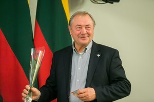 Po FNTT kratų V. Rinkevičius stabdo narystę valstiečių partijoje