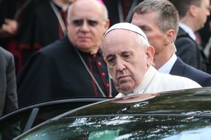 Popiežius lankosi neseniai „Islamo valstybės“ kontroliuotame Irako regione