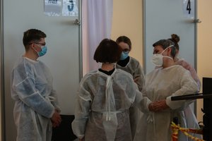 Vokiečių imunologas siūlo kitokį vakcinacijos procesą: lemtų kur kas geresnį poveikį