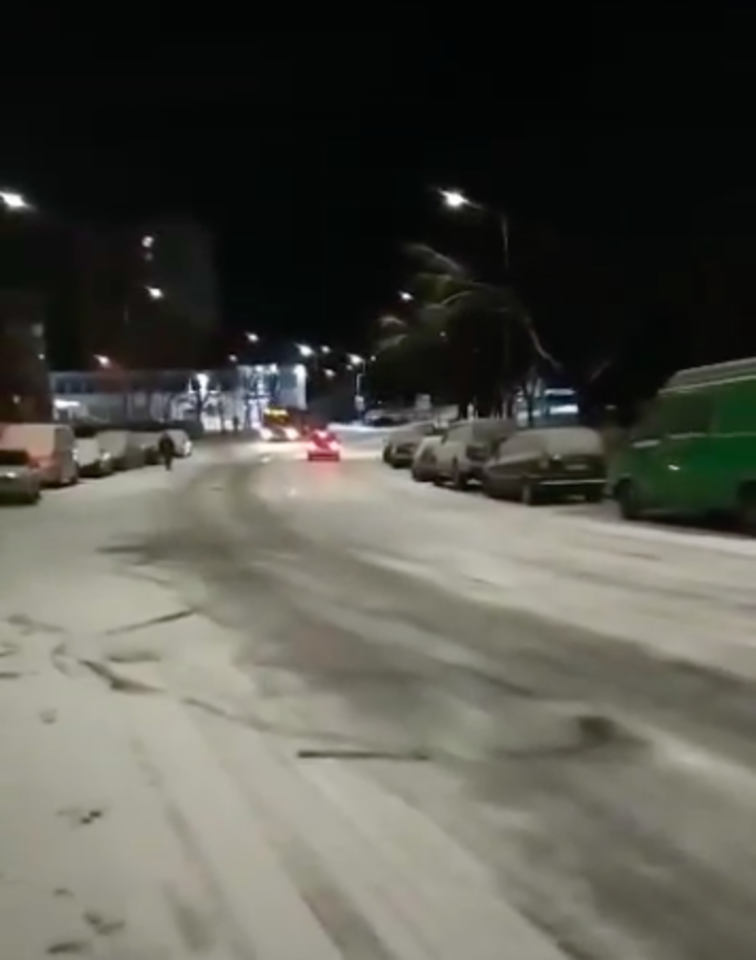  Vilniaus gatvės tapo čiuožyklomis.<br> lrytas.lt nuotr.