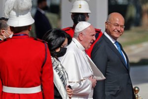 Popiežius užbaigė istorinį vizitą Irake, ruošiasi sugrįžti į Romą
