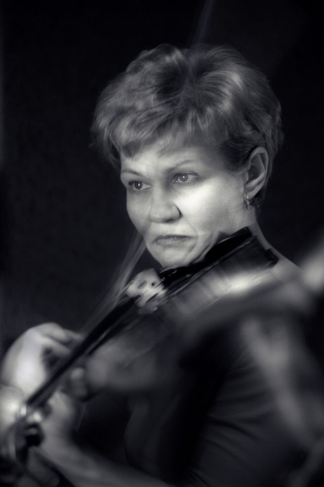 Ilgametė LNOBT orkestro koncertmeisterė Angelė Litvaitytė.<br> M.Raškovskoio nuotr.
