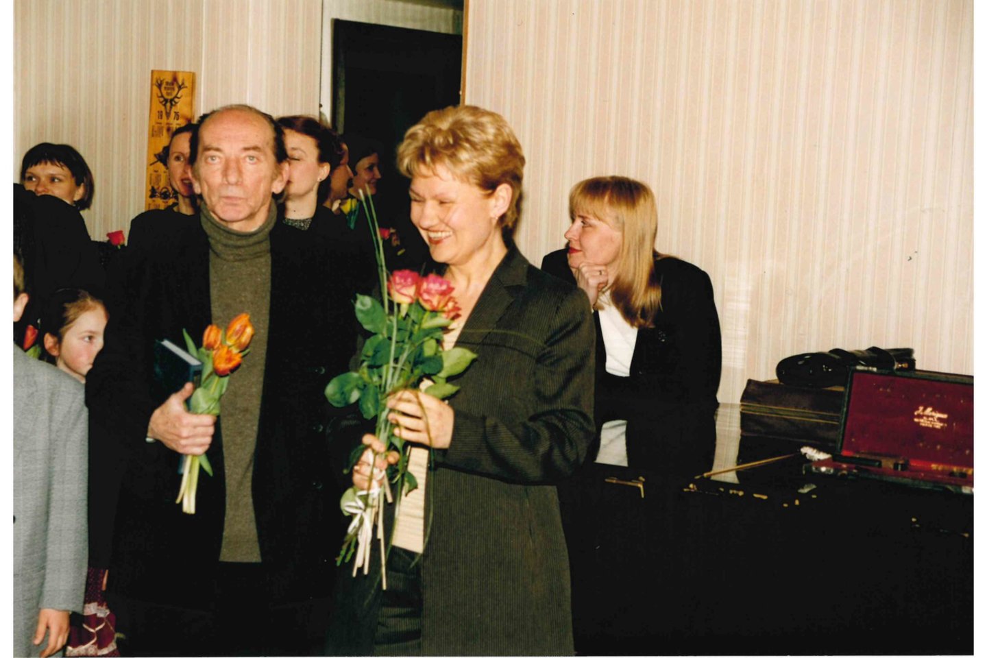 Koncertmeisterė Angelė Litvaitytė su dirigentu Jonu Aleksa.<br> Asmeninio archyvo nuotr.