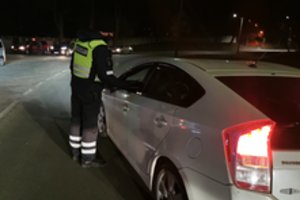 Pavasarį pasitiko su vėjeliu: nors galima važiuoti 50 km/val. greičiu, Kaune įsibėgėjo iki 111 km/val.