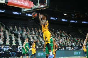 Netikėtumas Rusijoje: išretinta „Chimki“ skėlė antausį „Zenit“ krepšininkams