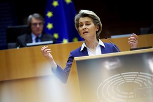 U. von der Leyen: ES nuo balandžio gaus po 100 mln. vakcinų dozių per mėnesį