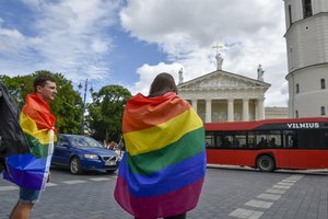 Dėl Stambulo konvencijos „įelektrintos“ visuomenės reakcija – postsovietinis palikimas?
