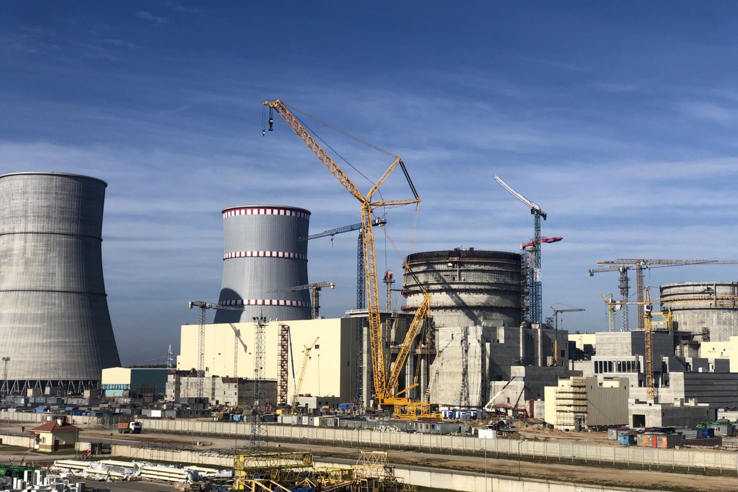 Netoli Lietuvos valstybinės statoma pirmoji Baltarusijoje branduolinė jėgainė turės du vienodos galios rusiško VVER projekto reaktorius – po beveik 1,2 gigavato.<br>V.Ščiavinsko nuotr.