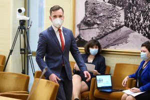 Parašų prieš T. V. Raskevičių drama tęsiasi: Seimo valdyba išsakė savo poziciją, prakalbo apie sovietmetį