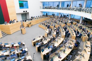 Seimas kitą savaitę posėdžiaus nuotoliniu būdu, opozicija norėjo dirbti parlamento rūmuose