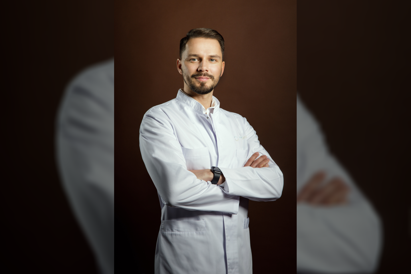 Plastinės ir rekonstrukcinės chirurgijos gydytojas Mantas Sakalauskas<br>Pranešimo spaudai nuotr.