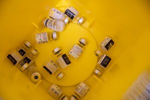 ES susitarė dėl 4 mln. papildomų „BioNTech“ ir „Pfizer“ vakcinos dozių