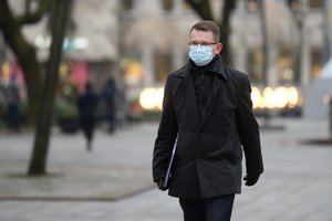 A. Dulkys: peržiūrėti skiepijimo tvarkos „AstraZeneca“ vakcinomis neplanuojame