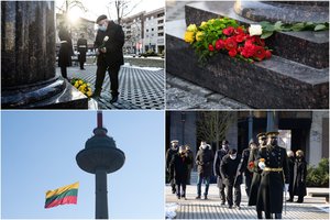 Lietuva švenčia Kovo 11-ąją: televizijos bokšte iškilo gražuolė trispalvė, pagarba atiduota Nepriklausomybės aikštėje