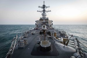 Po įspėjimo apie galimą Kinijos invaziją JAV karo laivas praplaukė Taivano sąsiauriu