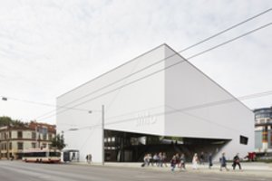 Duris atvers MO muziejus – tarp ryškiausių Lenkijos meno žvaigždžių ir vilnietis tapytojas Andrzejus Wróblewski 