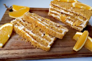 Minkštas ir purus „Medutis“ su apelsinais tirpsta burnoje