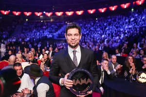 „Daddy Was A Milkman“ pristatė pirmąją lietuviškai atliekamą savo dainą