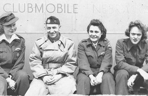 „Merginos iš Bostono“: kava ir spurgos Antrajame pasauliniame kare