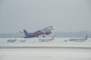 Tikisi palankiausio scenarijaus – birželį "Wizz Air" skraidins iš Vilniaus į Santoriną