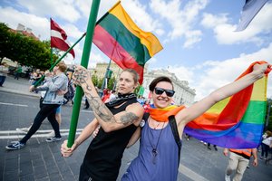 Seime – naujas siūlymas: už neapykantą dėl lytinės tapatybės – tūkstantinės baudos ir viešieji darbai