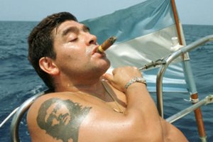Argentinoje pasipiktinę sirgaliai protestavo: „Diego Maradona ne mirė, jį nužudė“