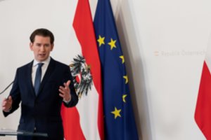 Penkios ES valstybės siekia viršūnių susitikimo dėl „nesąžiningo“ vakcinų platinimo